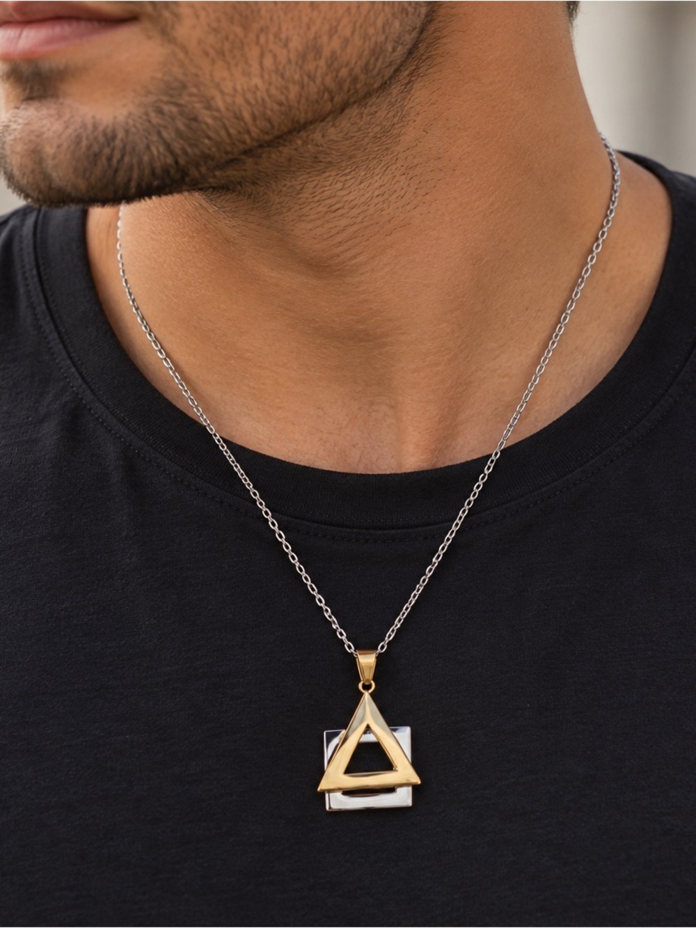 Be ready for Father’s Day !!!💕🎉Stanley steel men’s necklace